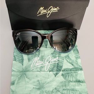 Ladies MAUI JIM polarized sunglasses.